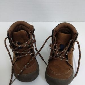 Boys Oshkosh Boots Size 7